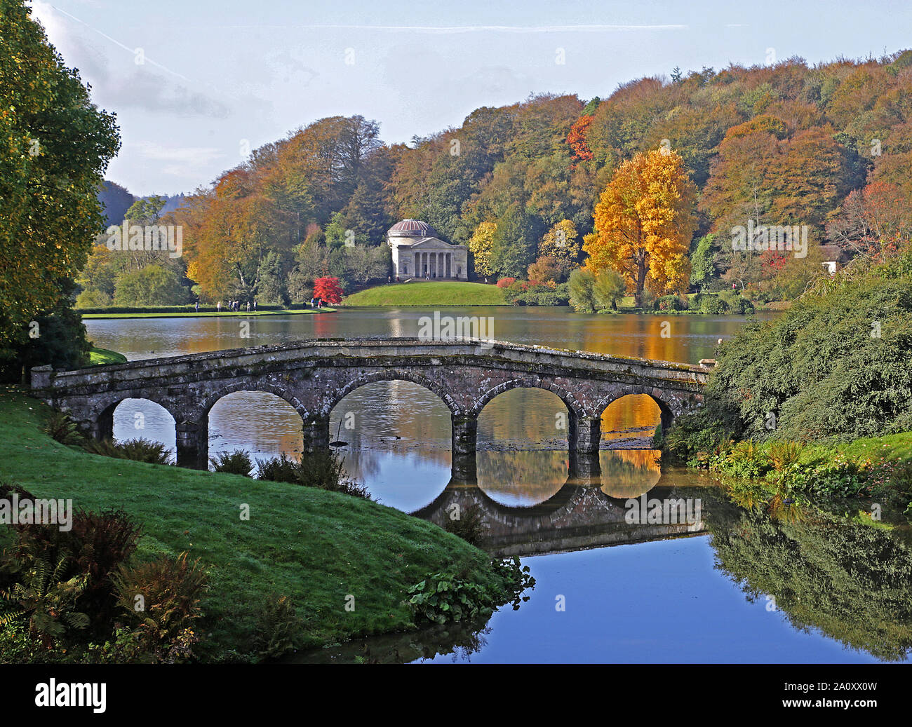 Herbst Farbe am Stourhead NT Stockfoto