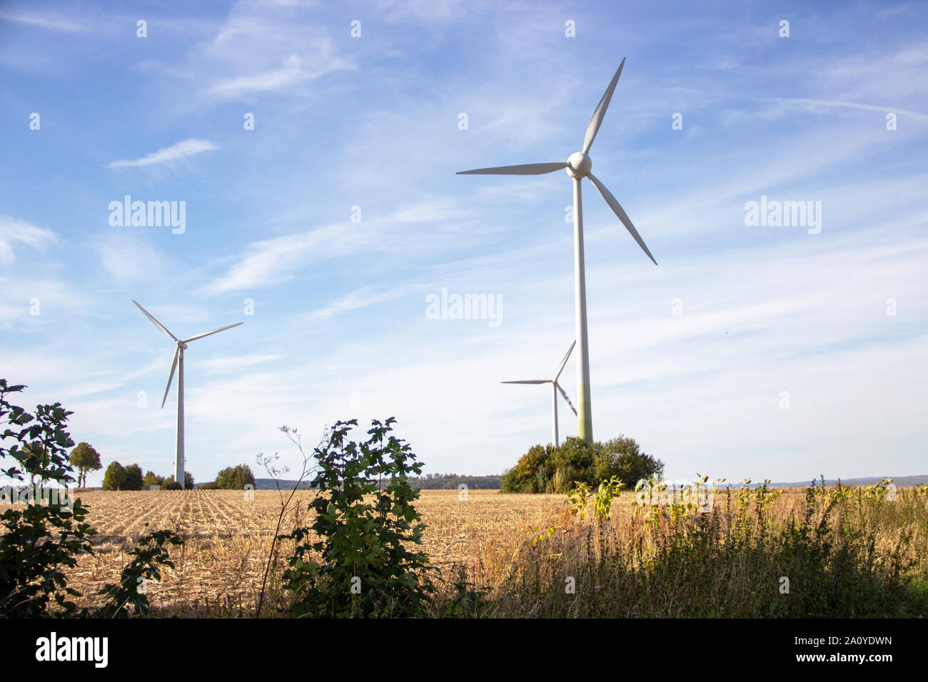 Anzeigen einer Windkraftanlage die Umwandlung der Energie des Windes in elektrische Energie Stockfoto