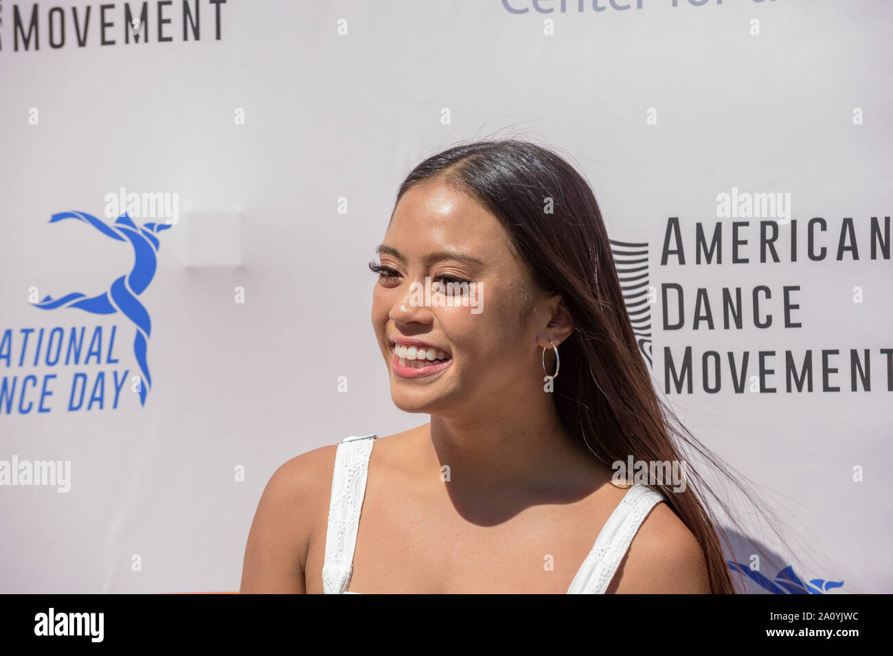 Costa Mesa, Kalifornien, USA. 21 Sep, 2019. Hannahlei Cabanilla ''So You Think You Can Dance" "Meister, an der National Dance Tag 2019 an segerstrom Center für die Künste National Dance Tag war von Nigel Lythgoe im Jahr 2010 in Partnerschaft mit Kongreßabgeordneten Eleanor Holmes Norton ins Leben gerufen. Die segerstrom Zentrum der Künste ist die Westküste Lage für das Festival. Credit: Stan Sholik/ZUMA Draht/Alamy leben Nachrichten Stockfoto