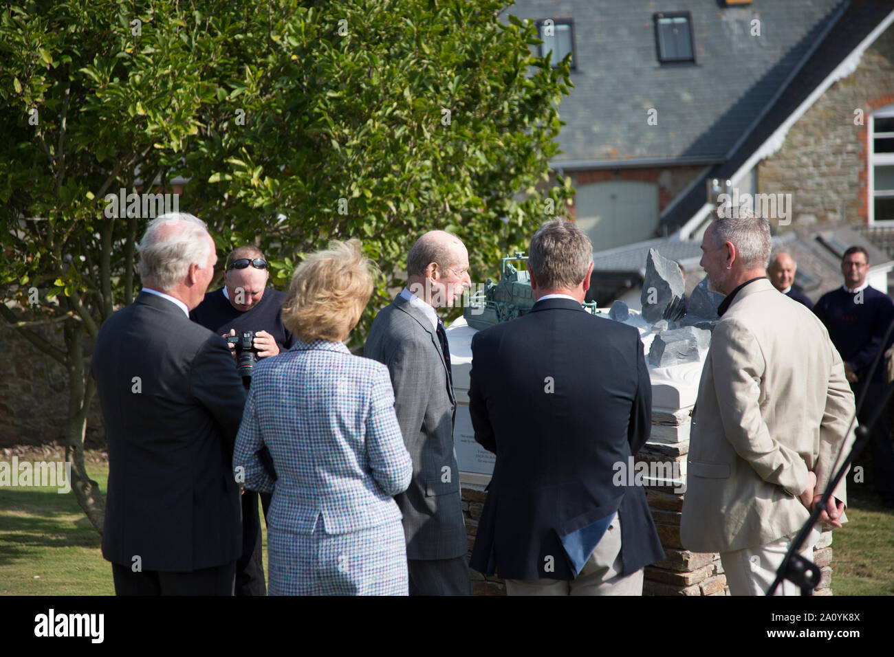 Nachrichten, SKH Herzog von Kent Enthüllung der RNLI 150 Jahr Festschrift Statue in Salcombe 21. September 2019, Salcombe, Devon Salcombe Nachrichten Stockfoto