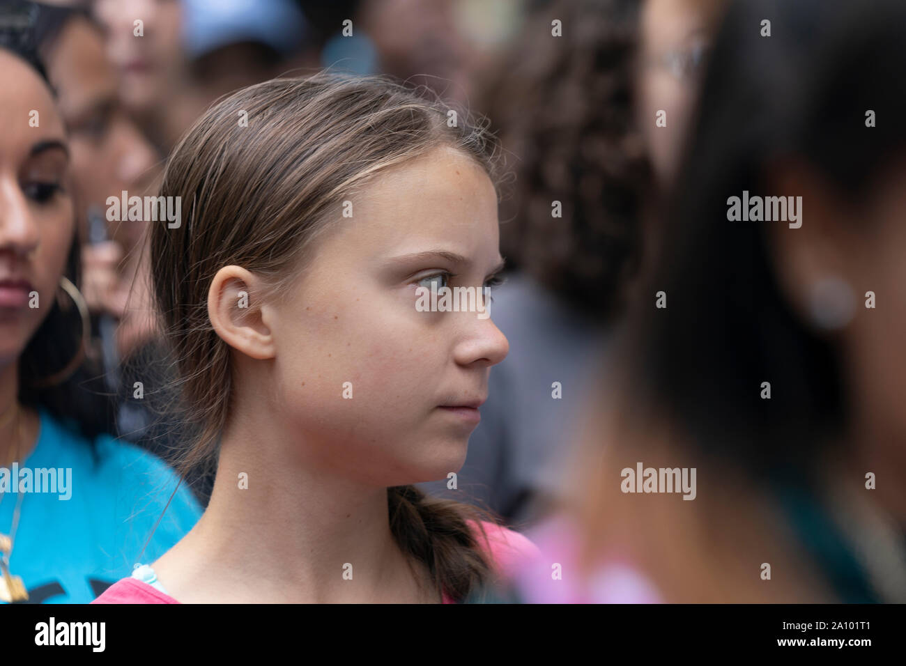 New York, Vereinigte Staaten. 20 Sep, 2019. Greta Thunberg mit den Demonstranten März während NYC Klima Streik Kundgebung und Demonstration am Broadway. Credit: SOPA Images Limited/Alamy leben Nachrichten Stockfoto