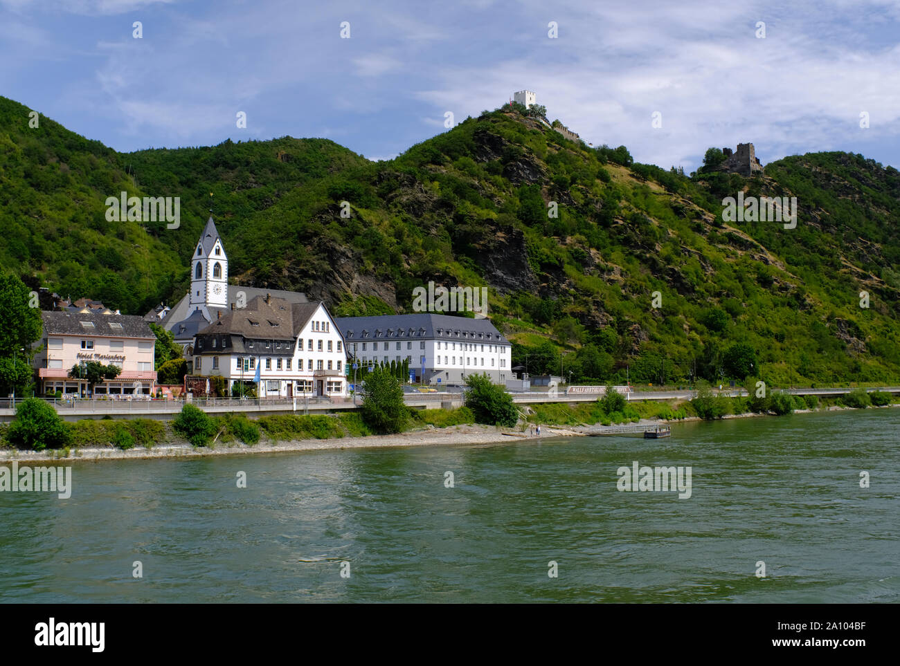 Die Feindlichen Brüder Burgen Burg Sterrenberg und Burg Liebenstein entlang des Rheins in Deutschland Stockfoto