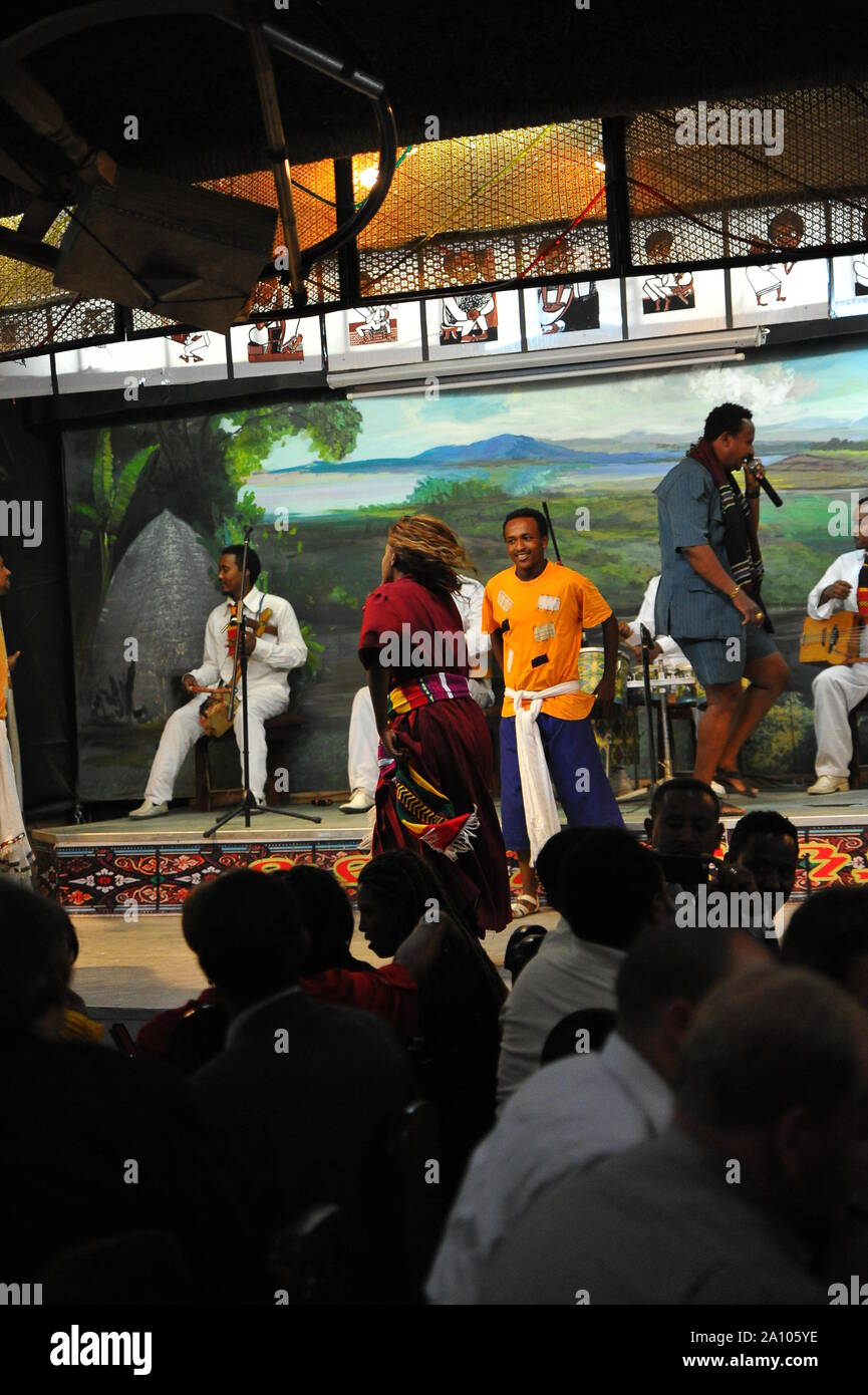 Konzert in einem typischen Restaurant von Addis Abeba Stockfoto