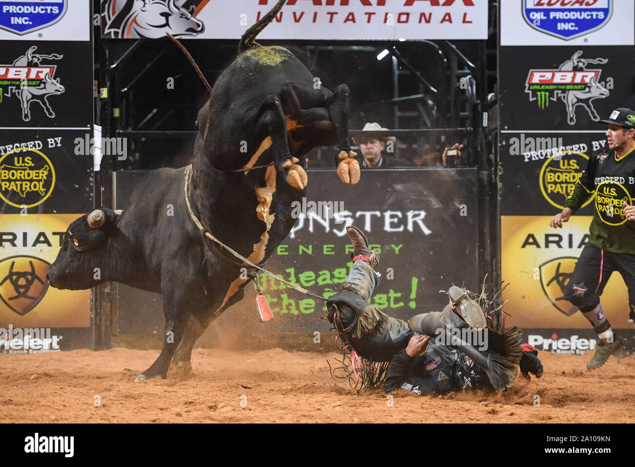 Fairfax, Virginia, USA. 22 Sep, 2019. MICHAEL LANE fällt von Peep Show während der Endrunde, die am EagleBank Arena in Fairfax, Virginia statt. Credit: Amy Sanderson/ZUMA Draht/Alamy leben Nachrichten Stockfoto