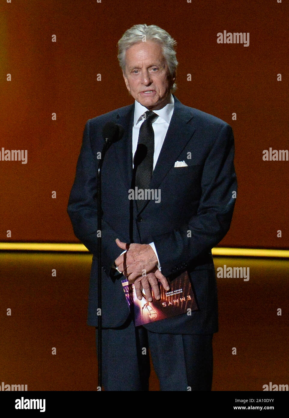 Michael Douglas auf der Bühne während der 71st jährlichen Primetime Emmy Awards, die in den Microsoft Theater in der Innenstadt von Los Angeles am Sonntag, 22. September 2019. Foto von Jim Ruymen/UPI Stockfoto