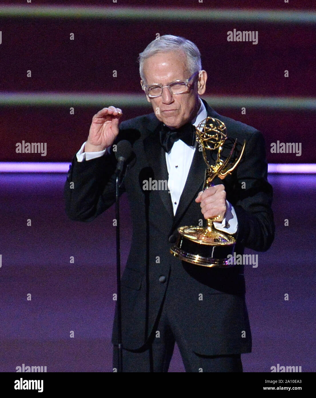 Don Roy König übernimmt die Regie für eine Vielzahl Serie Award für 'Saturday Night Live' auf der Bühne während der 71st jährlichen Primetime Emmy Awards, die in den Microsoft Theater in der Innenstadt von Los Angeles am Sonntag, 22. September 2019. Foto von Jim Ruymen/UPI Stockfoto