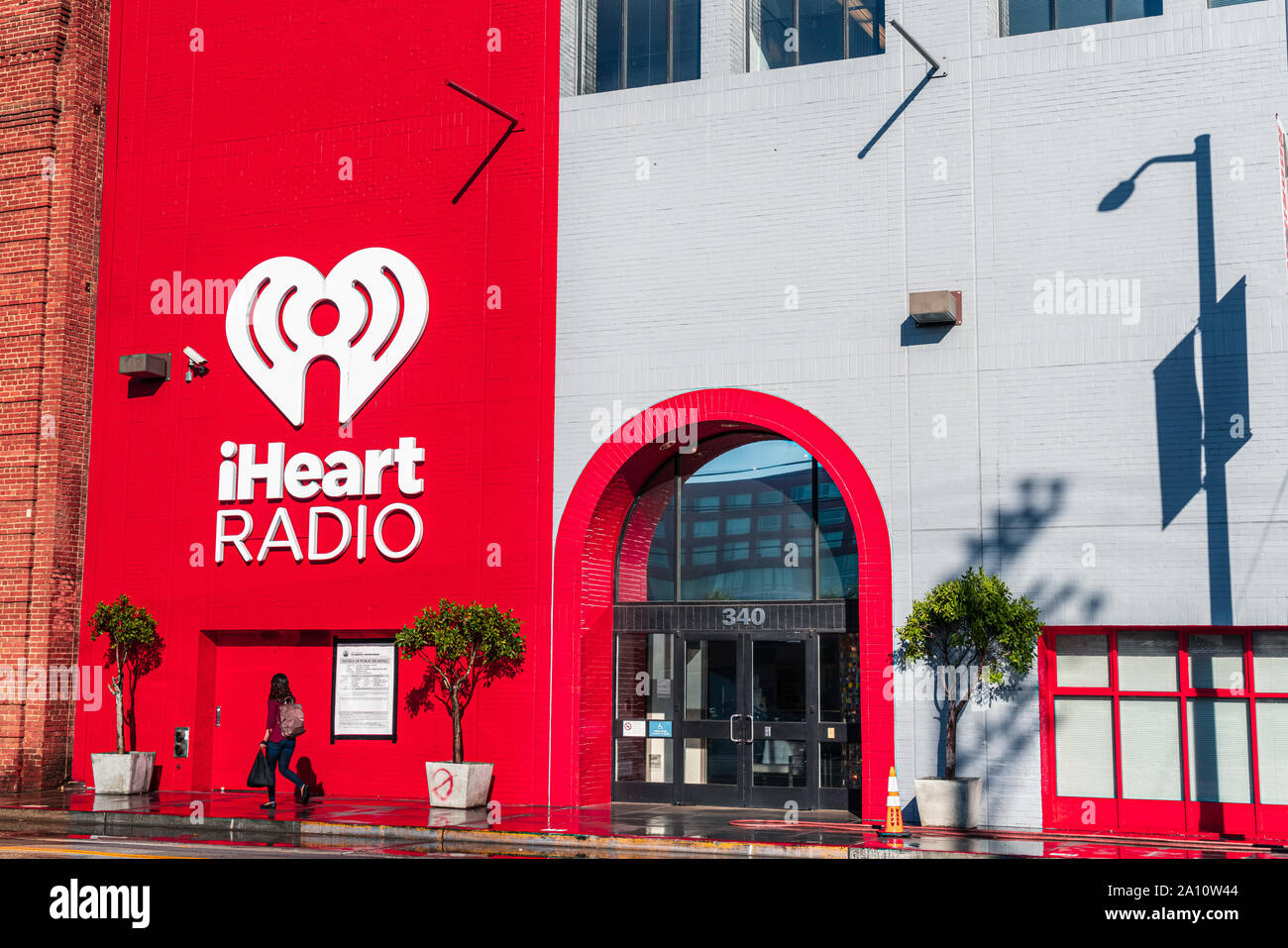 Sep 20, 2019 San Francisco/CA/USA - iHeart Radio Büros; iHeartRadio ist ein kostenloses Broadcast, Podcast und streaming radio Plattform im Besitz von iHeartMed Stockfoto
