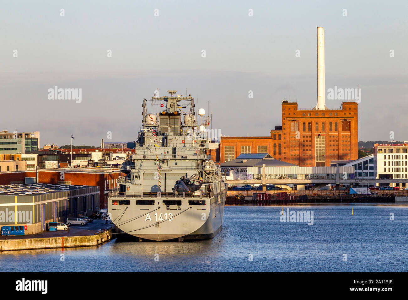 FGS Bonn (A1413), ein Berlin-Klasse Auffüllung Schiff der Deutschen Marine in Kopenhagen, Dänemark, angedockt. Stockfoto