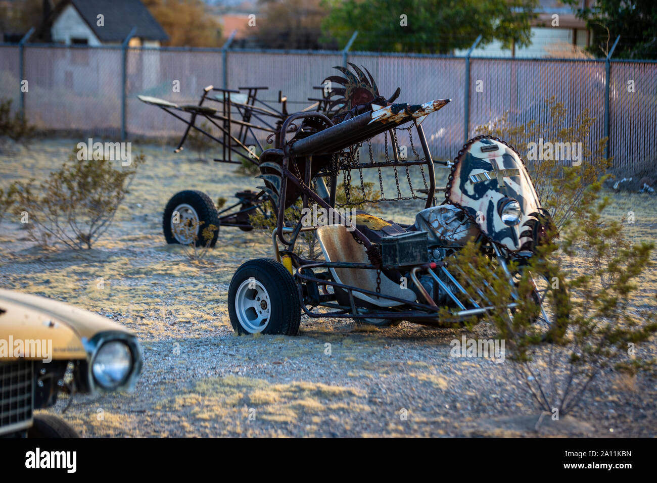 Burning Man oder Mad Max? Phantasie-Autos in Barstow, Kalifornien Stockfoto