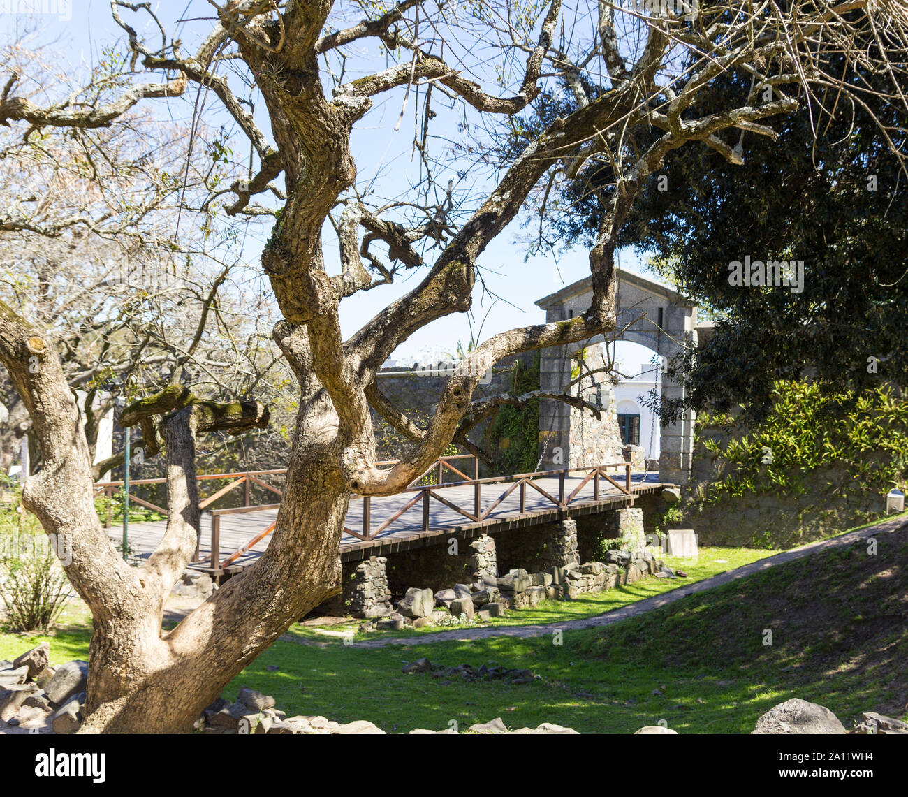 La Puerta Del Campo, dem Eingang zum alten und historischen Teil von Colonia del Sacramento, Uruguay. Es ist eine der ältesten Städte in Uruguay. Welt Stockfoto