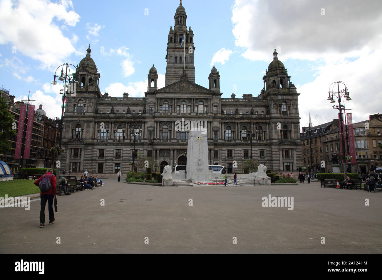 Glasgow Schottland George Square Glasgow City Chambers und Ehrenmal Stockfoto