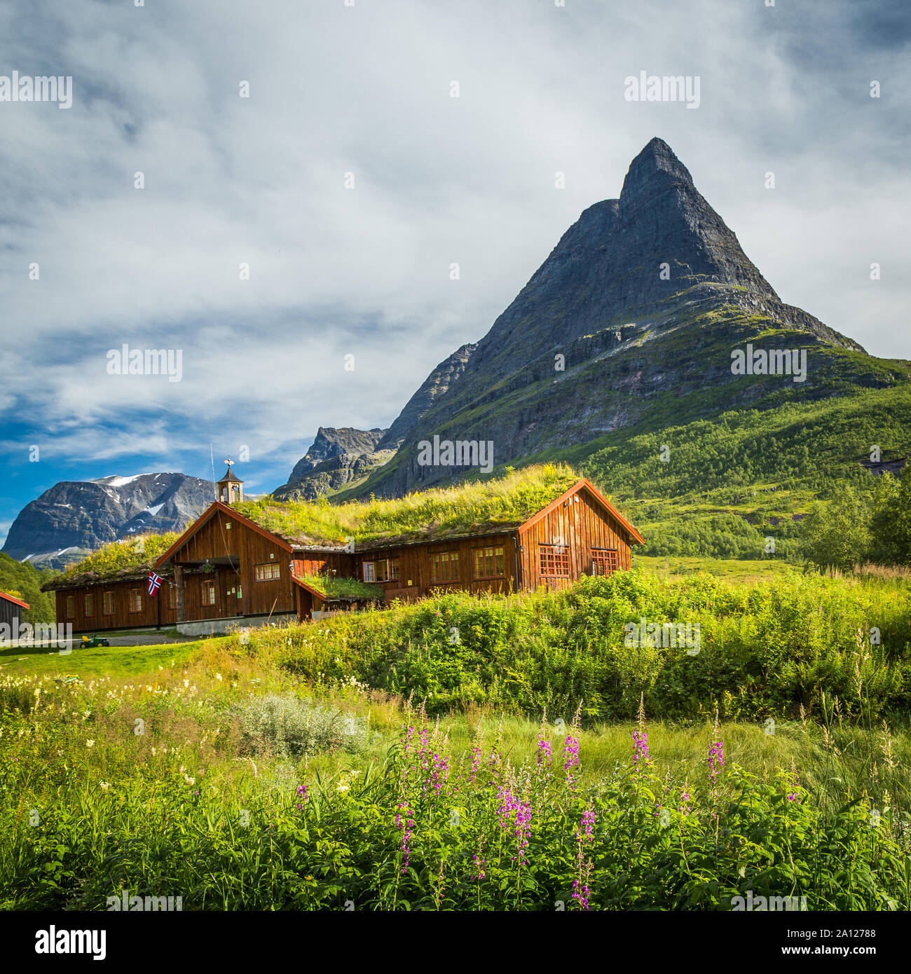 Fremdenverkehrsamt und Tierheim Innerdalshytta. Trollheimen Nationalpark, Norwegen. Stockfoto