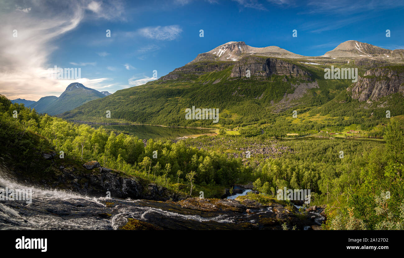 Das Tal Innerdalen Tal in Trollheimen Berge, National Park im Sommer, Norwegen. Stockfoto