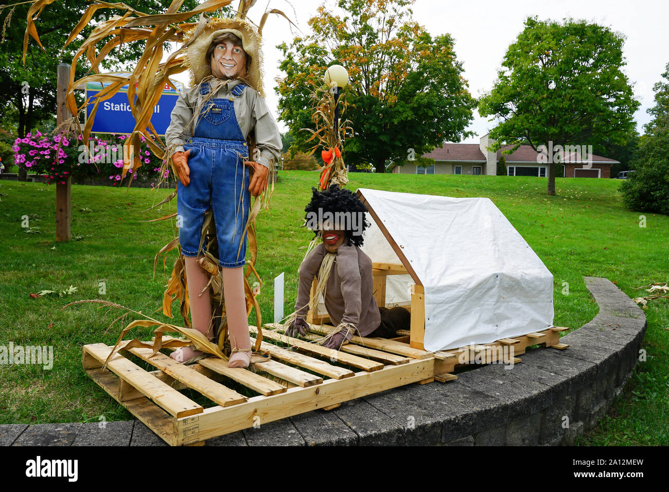 Vogelscheuchen, die Invasion und Festival in Meaford, Ontario, Kanada, Nordamerika Stockfoto