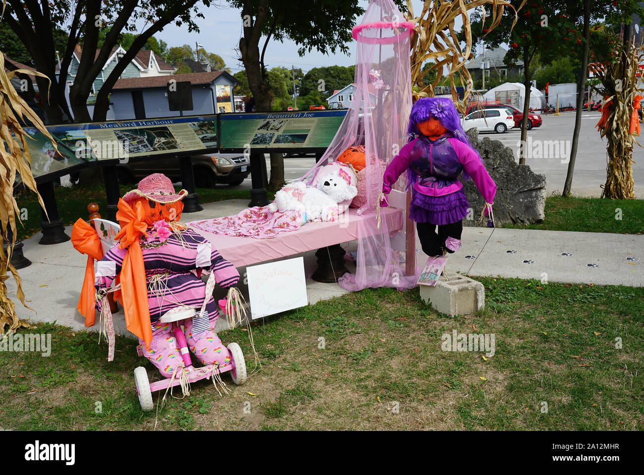 Vogelscheuchen, die Invasion und Festival in Meaford, Ontario, Kanada, Nordamerika Stockfoto