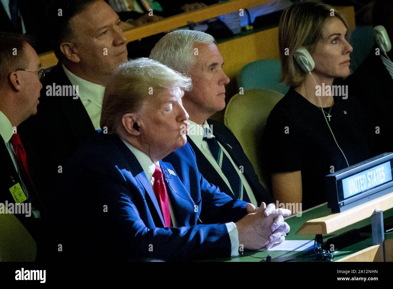 New York, USA. 23 Sep, 2019. US-Präsident Donald Trump wird der UN-Klimagipfel der Vereinten Nationen besuchen während der Rede des Bundeskanzlers neben Vice President Mike Pence und US-Außenministerin Mike Pompeo. Die Vereinten Nationen erwartet mehr als 60 Staats- und Regierungschefs konkrete, neue Pläne der CO2-Emissionen in kurzen Ansprachen von maximal drei Minuten zu reduzieren. Credit: Kay Nietfeld/dpa/Alamy leben Nachrichten Stockfoto