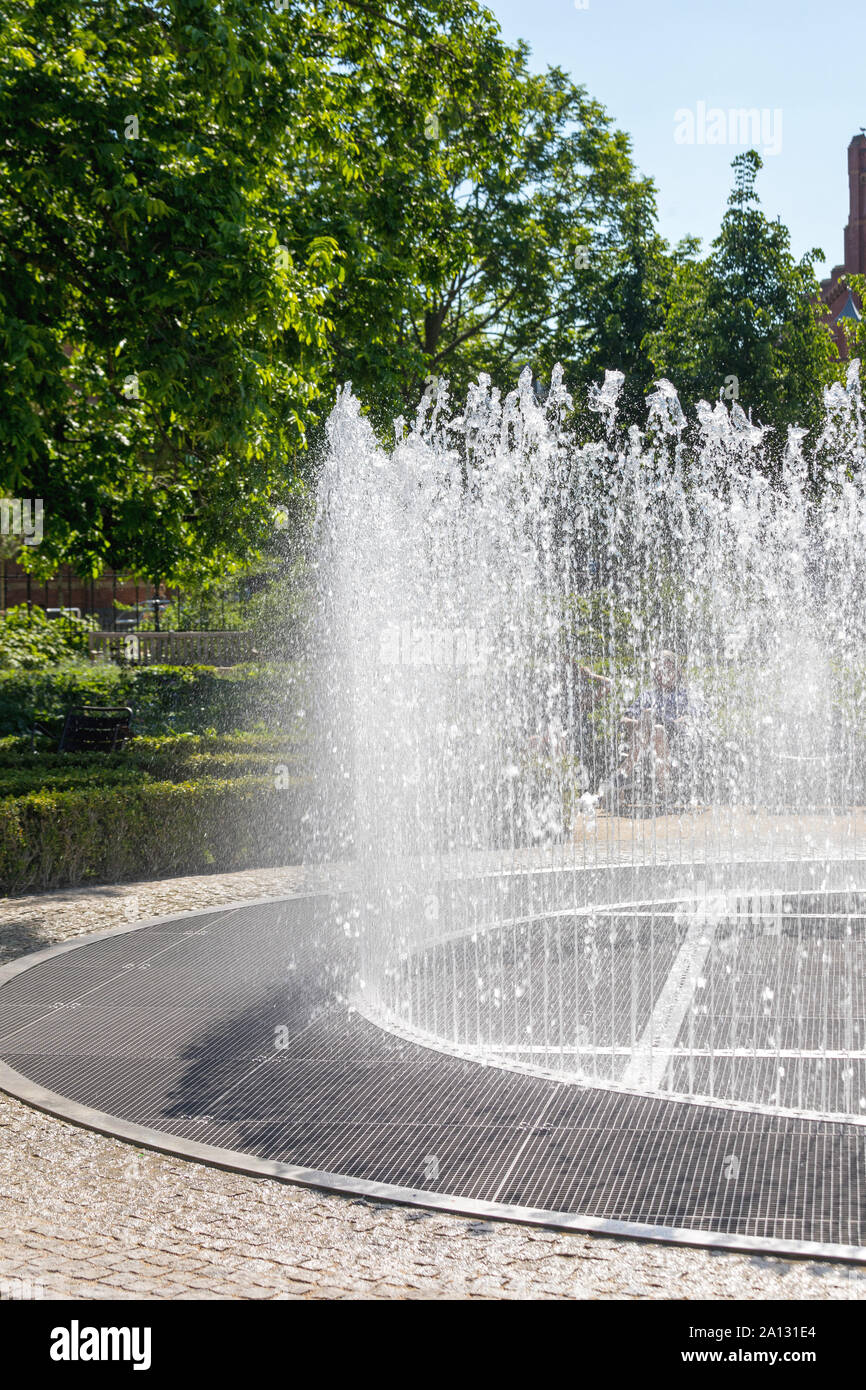 Tanzenden Springbrunnen im Museum Park in Amsterdam Stockfoto