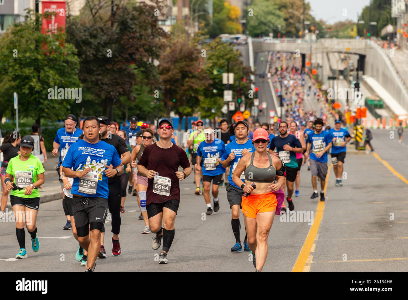Montreal, Kanada - 22 September 2019: Läufer Marathon auf die Berri Street. Stockfoto