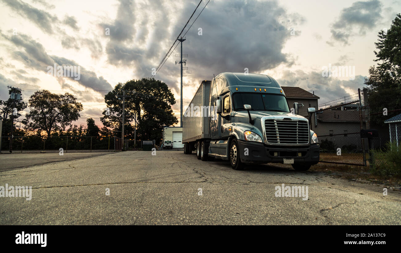Güterverkehr LKW-Industrie. Volvo Truck in Chicago Stockfoto