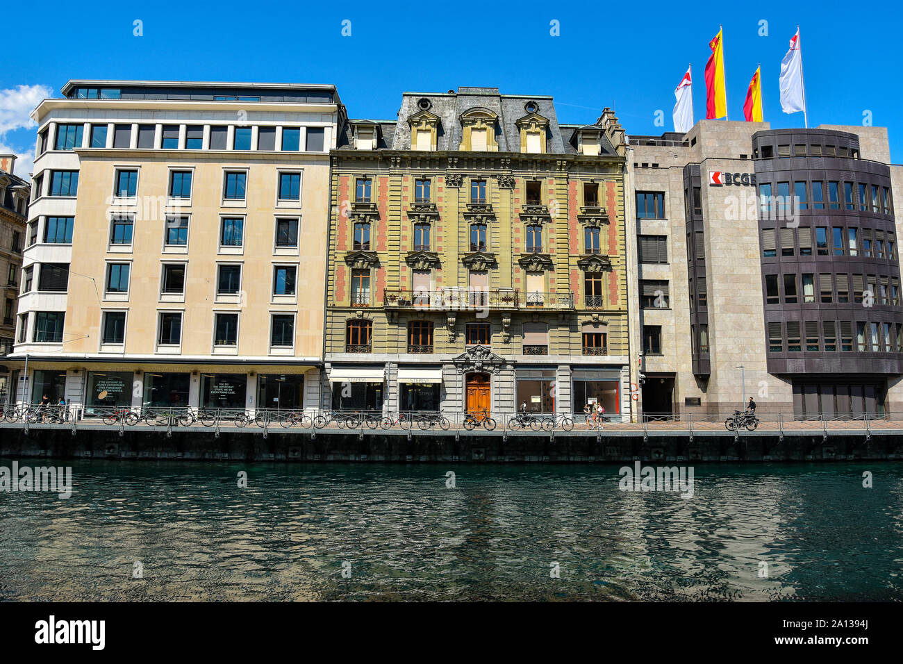 Genf, Schweiz - 29 AUGUST 2019. Genf stadtbild am Quai de l'Ile riverfront Straße. Stockfoto