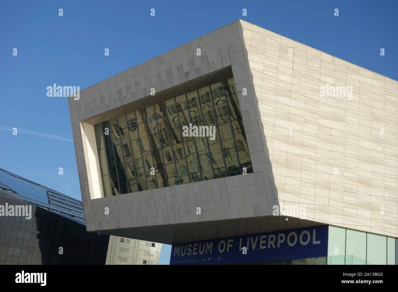 Museum von Liverpool Reflexionen Stockfoto