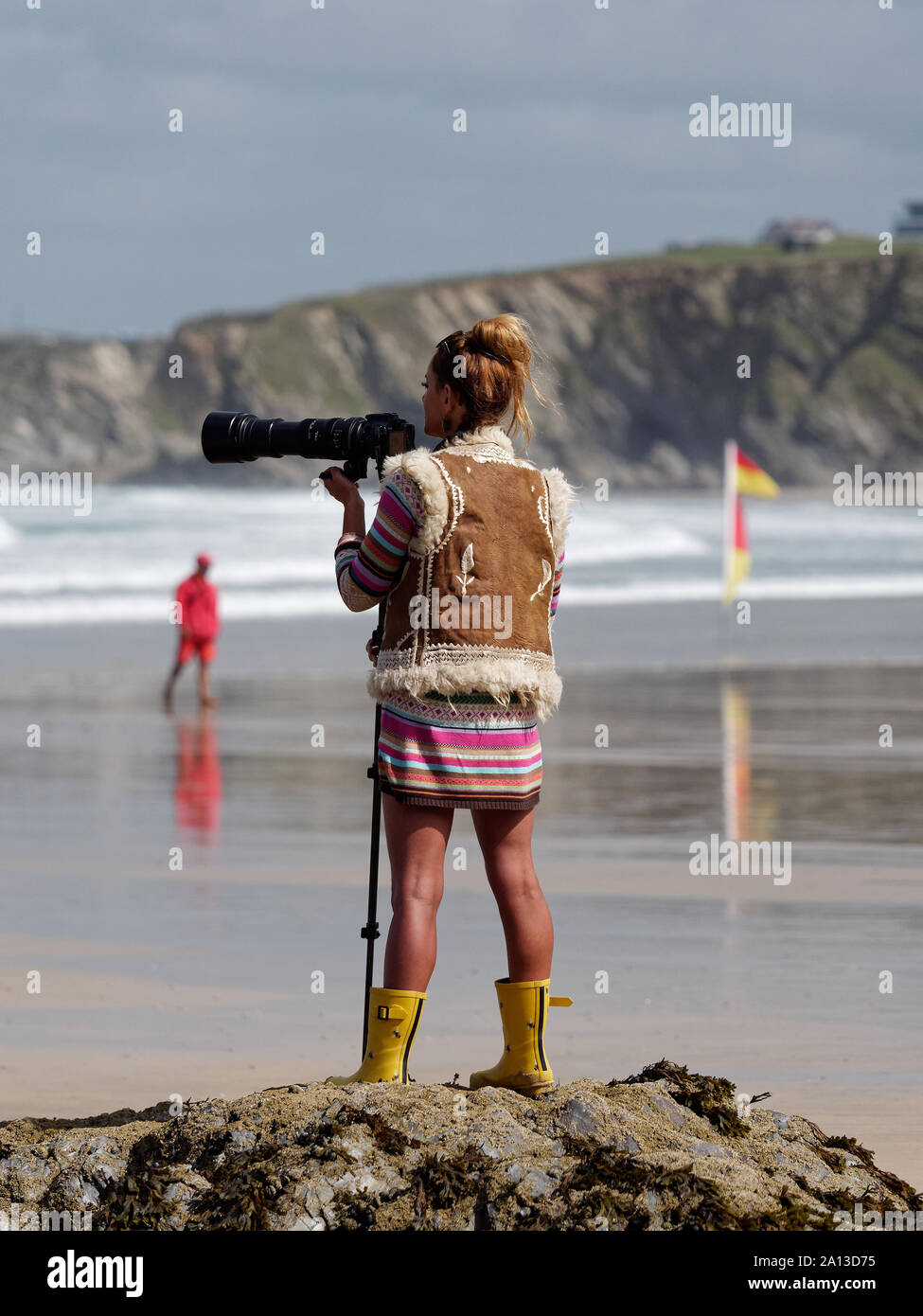 Frauen Rudern in Teams von sechs in traditioneller Handarbeit pilot gig Boote. Die jährliche West Country Fall zeichnet Teams aus Europa (London) Stockfoto