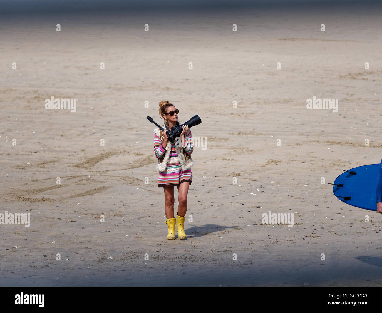 Frauen Rudern in Teams von sechs in traditioneller Handarbeit pilot gig Boote. Die jährliche West Country Fall zeichnet Teams aus Europa (London) Stockfoto