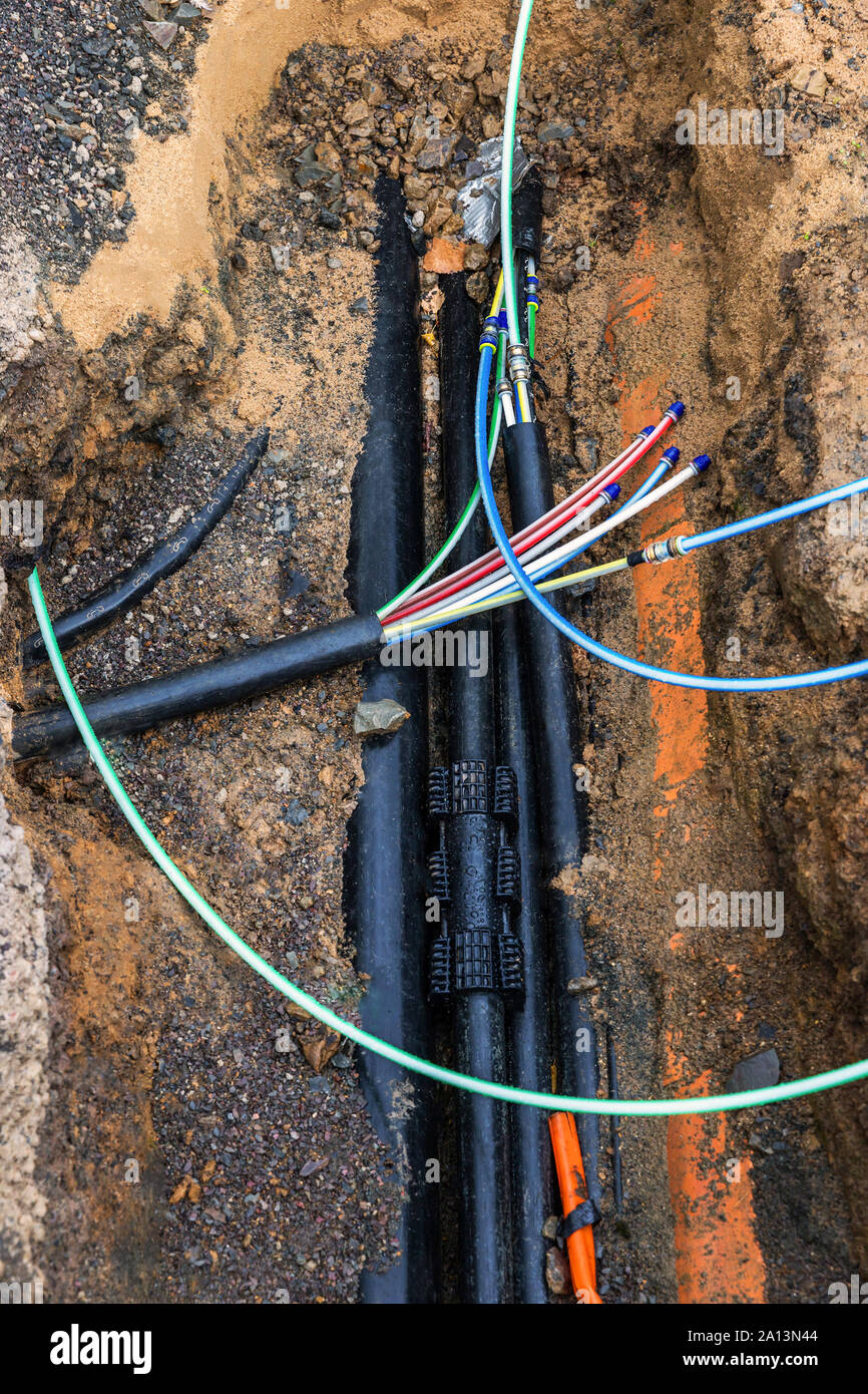 Kabel aus optischen Fasern zur Baustelle Stockfoto