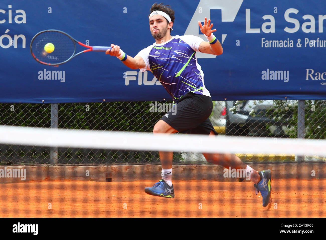 BUENOS AIRES, 23.09.2019: Oscar Jose Gutierrez während des Spiels in der ersten Runde des Challenger ATP von Buenos Aires am Racket Club, Buenos Aires, Ar Stockfoto