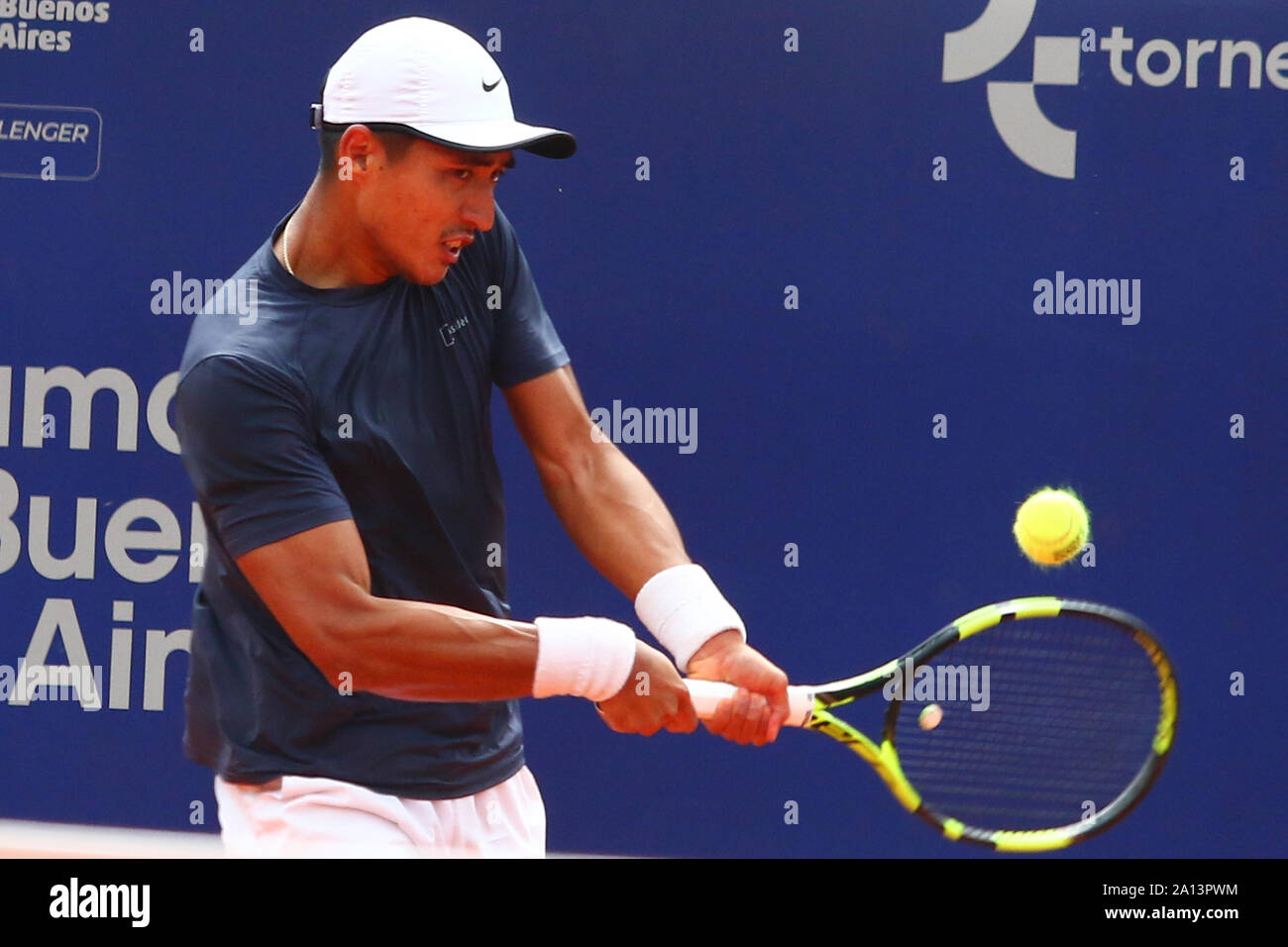 BUENOS AIRES, 23.09.2019: Pedro Sakamoto während des Spiels in der ersten Runde des Challenger ATP von Buenos Aires am Racket Club, Buenos Aires, Argentin Stockfoto
