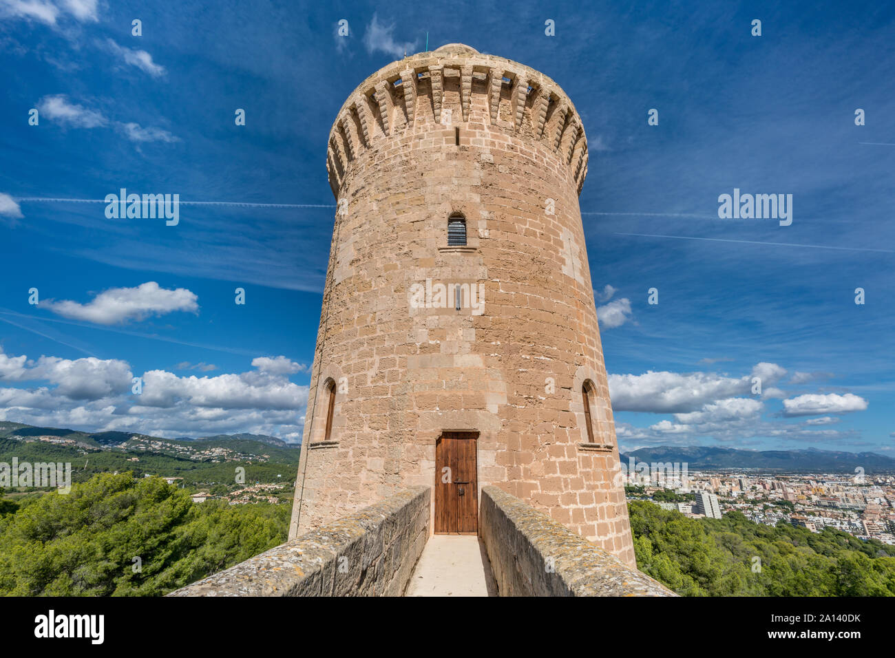 Donjon Turm von Schloss Bellver (Castell de Bellver) im gotischen Stil erbauten Festung als Militärgefängnis jetzt in Palma de Mallorca's History Museum verwendet Stockfoto