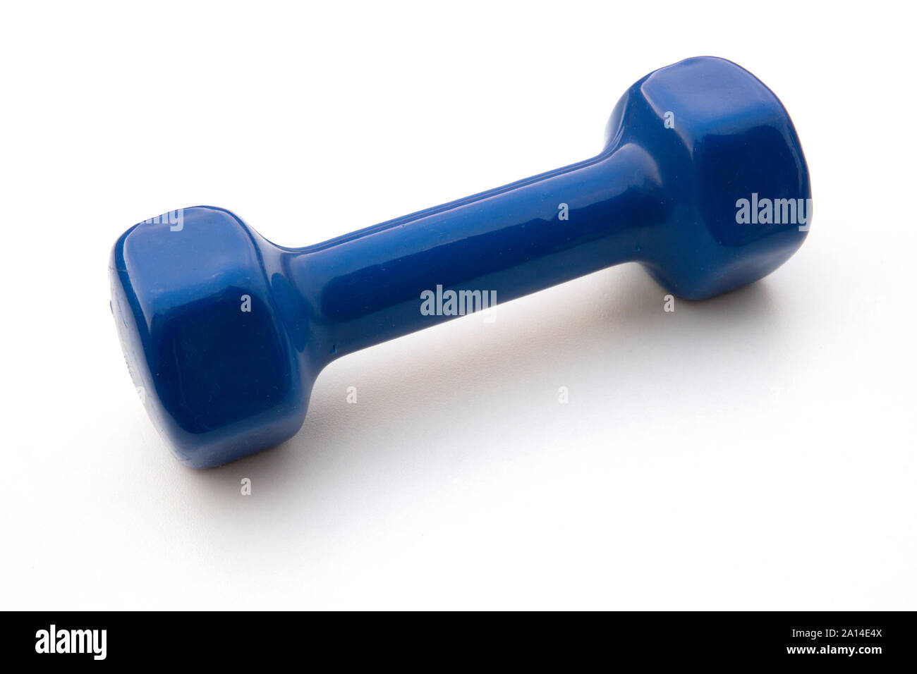 Blau Hantel isoliert auf weißem Hintergrund. 2 kg-Gewichte, Blaue Farbe kurzhantelstange. Stockfoto