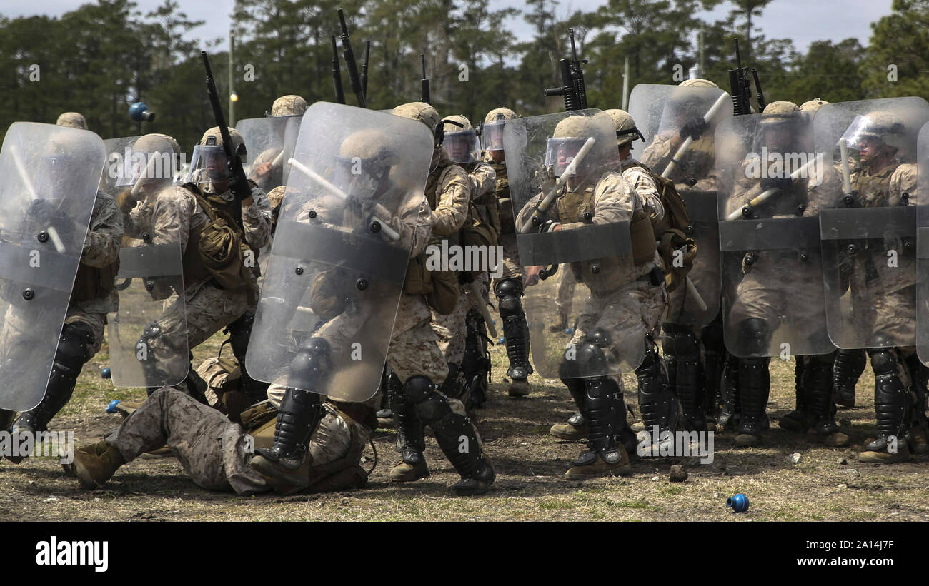 Ein Aufstand Kontrolle an Bord Camp Lejeune in North Carolina. Stockfoto