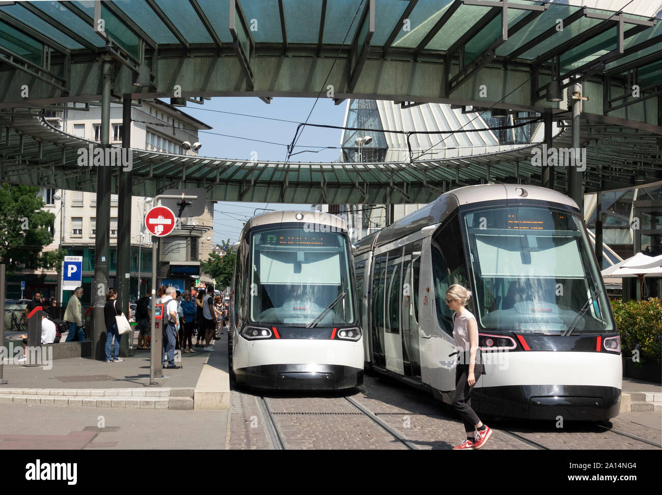 Straßenbahnen an Homme de Fer, Straßburg, Frankreich Stockfoto