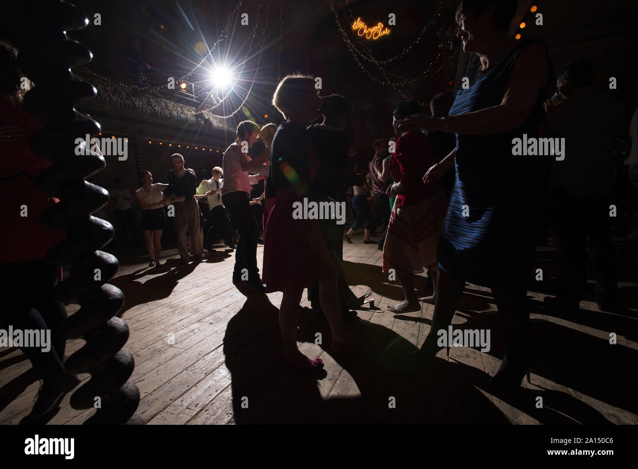 Die Opening Party des Londoner Jitterbug Meisterschaften und die London Swing Festival, über 150 swing Tänzer aus Großbritannien und der ganzen Welt werden Co Stockfoto