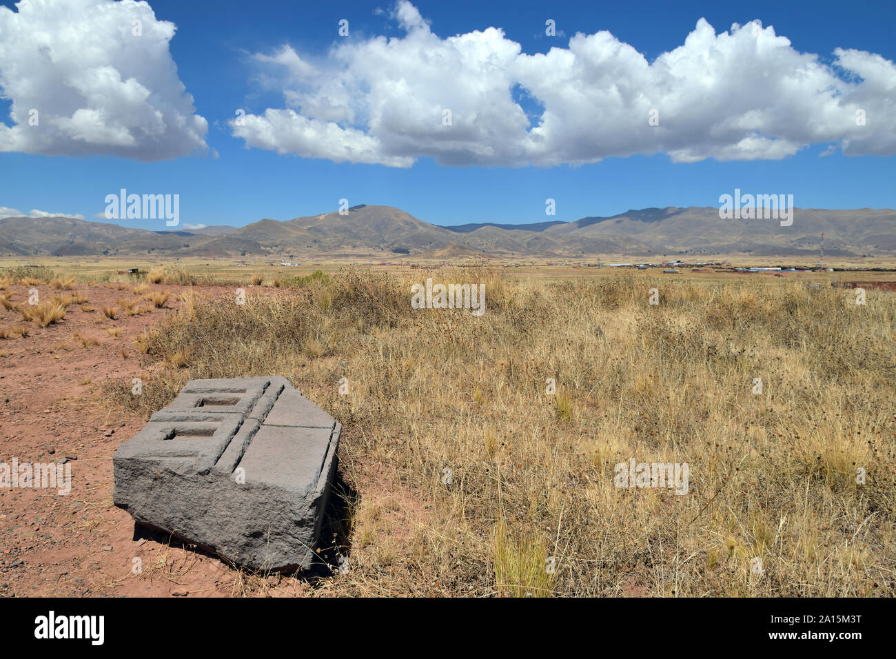 Ruinen von pumapunku oder Puma Punku Teil einer großen Tempelanlage oder Denkmal Group, die Teil der Tiwanaku Standort in der Nähe von Tiwanaku Bolivien Stockfoto