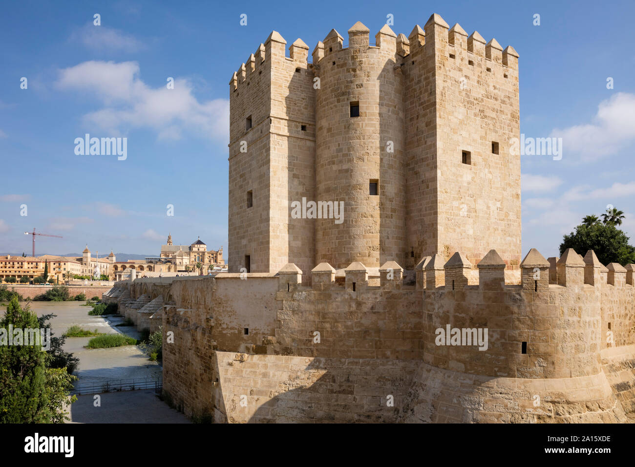 Spanien, Andalusien, Cordoba, Puente Romano, Torre de la Calahorra Stockfoto