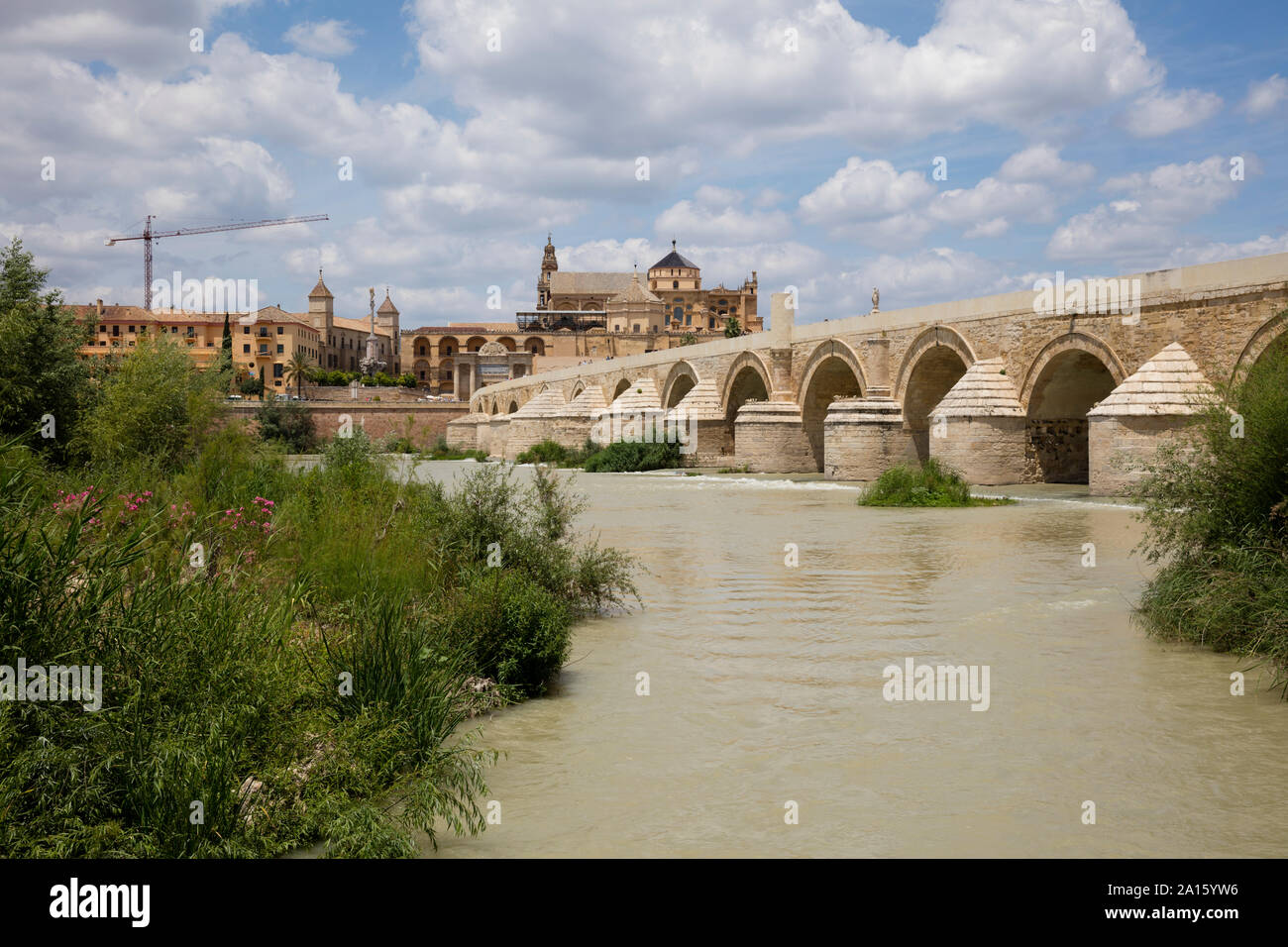 Spanien, Andalusien, Cordoba, Altstadt, Moschee - Kathedrale von Cordoba, Puente Romano, Römische Brücke Stockfoto