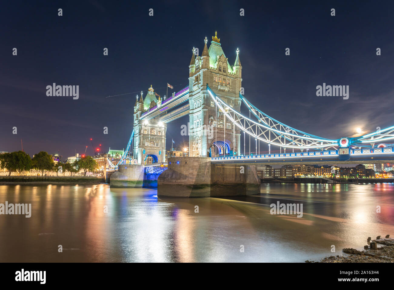 Skyline von London City mit Tower Bridge und Themse, London, UK Stockfoto