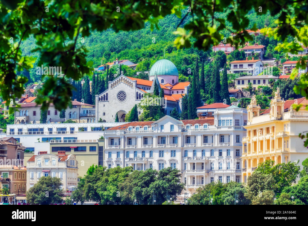 Wohngebäude in Opatija Stadt Stockfoto