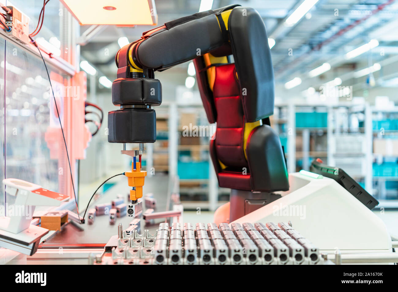 Arm der Assembly Robot Abholung Maschine teil, Stuttgart, Deutschland Stockfoto