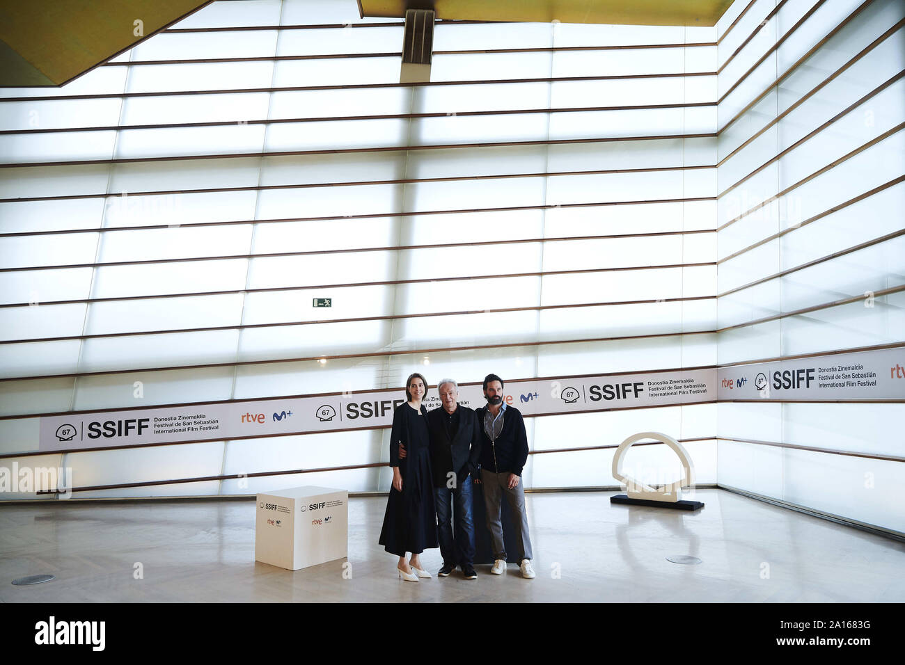 September 24, 2019, Madrid, Madrid, Spanien: Gilbert Sicotte, Eve Landry, Eric Robidoux besucht ''Il pleuvait des Oiseaux (und die Vögel nach Regen)'' Fotoshooting während 67th San Sebastian Film Festival im Kursaal Palast am 24. September 2019 in San Sebastian, Spanien (Bild: © Jack Abuin/ZUMA Draht) Stockfoto