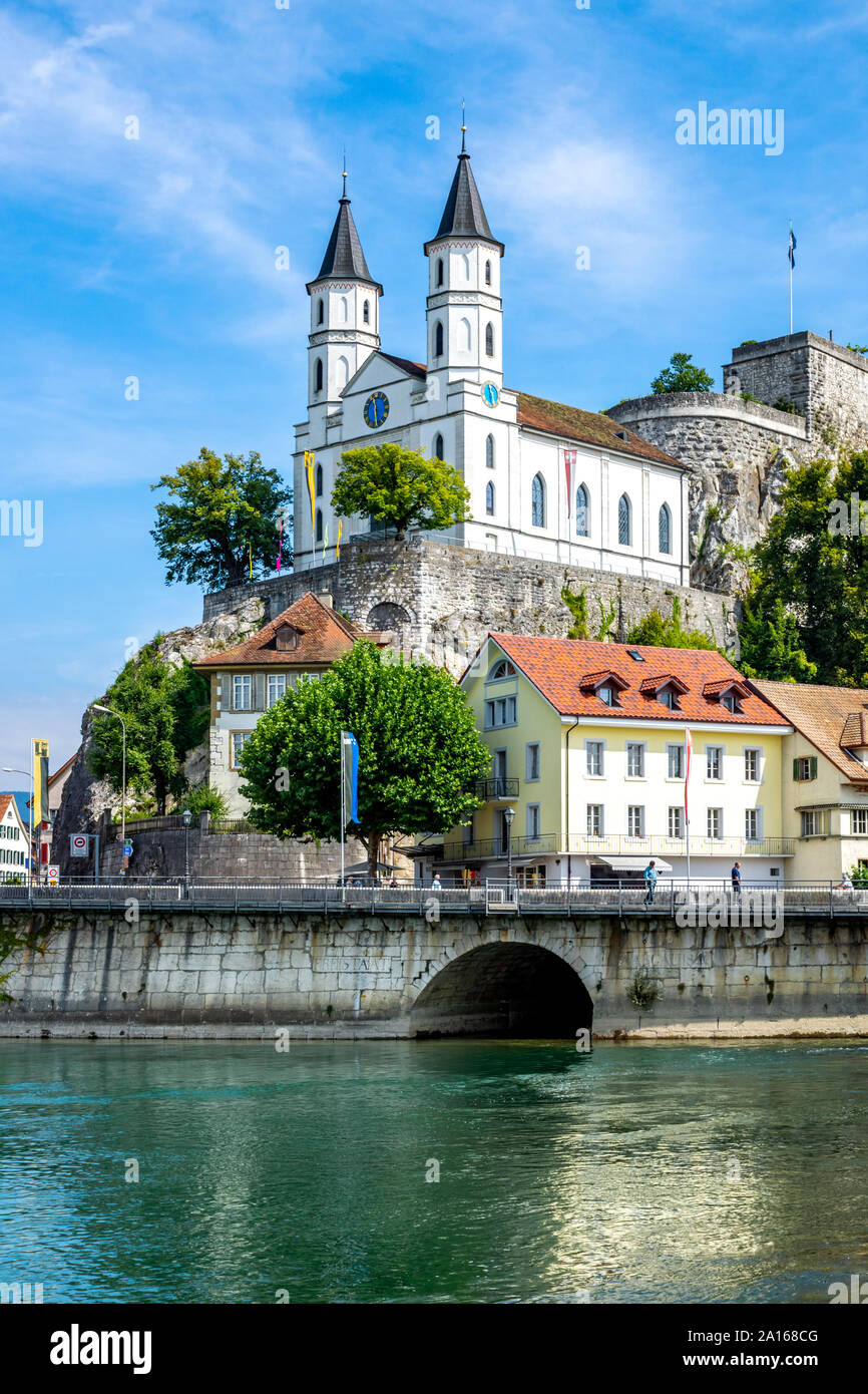 Kirche und Festung von Aare in Aarburg gegen Sky Stockfoto