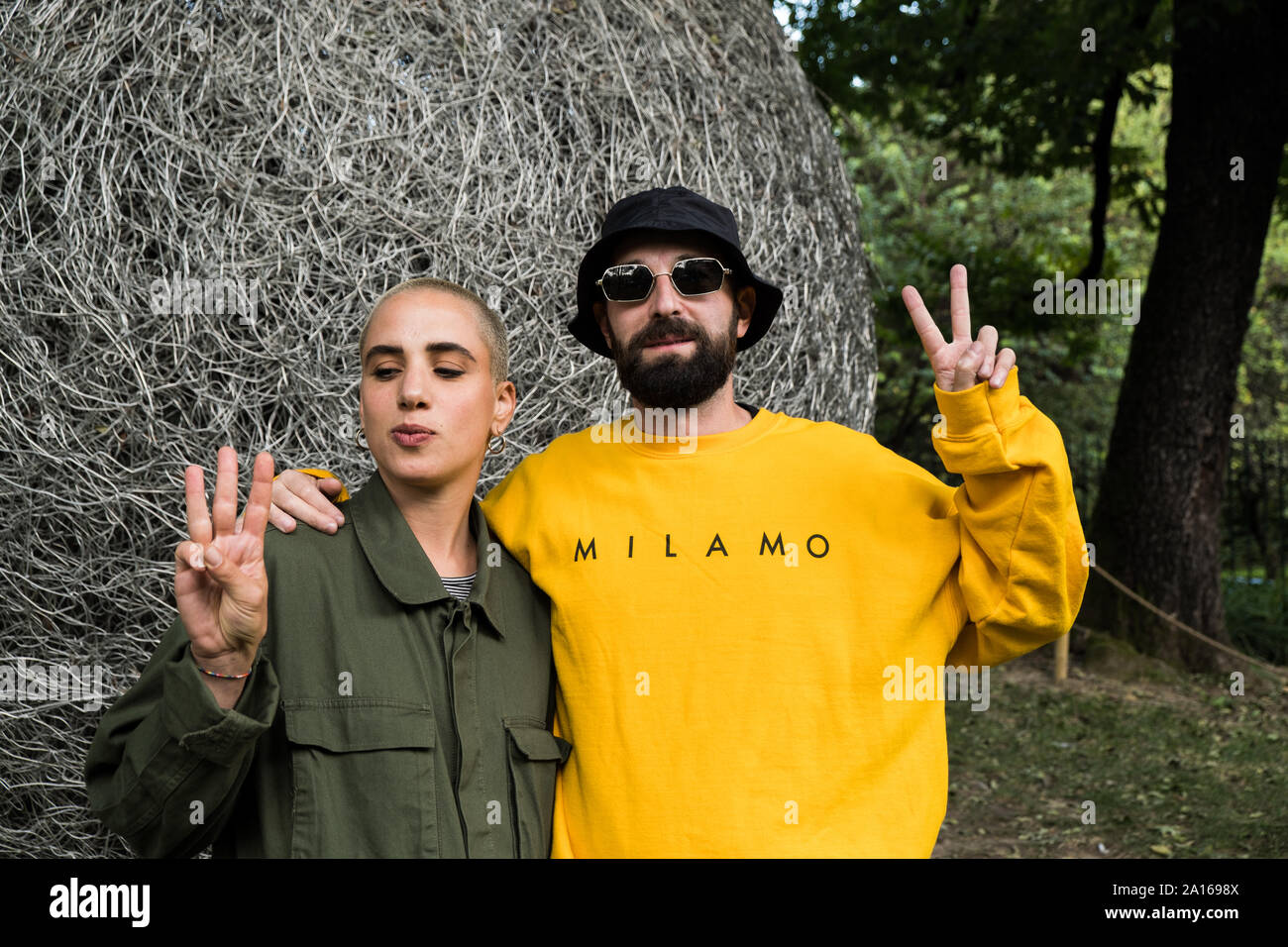 Portrait von italienischen indie Musik Duo kommen Cose (Francesca Mesiano, Fausto Lama) Stockfoto