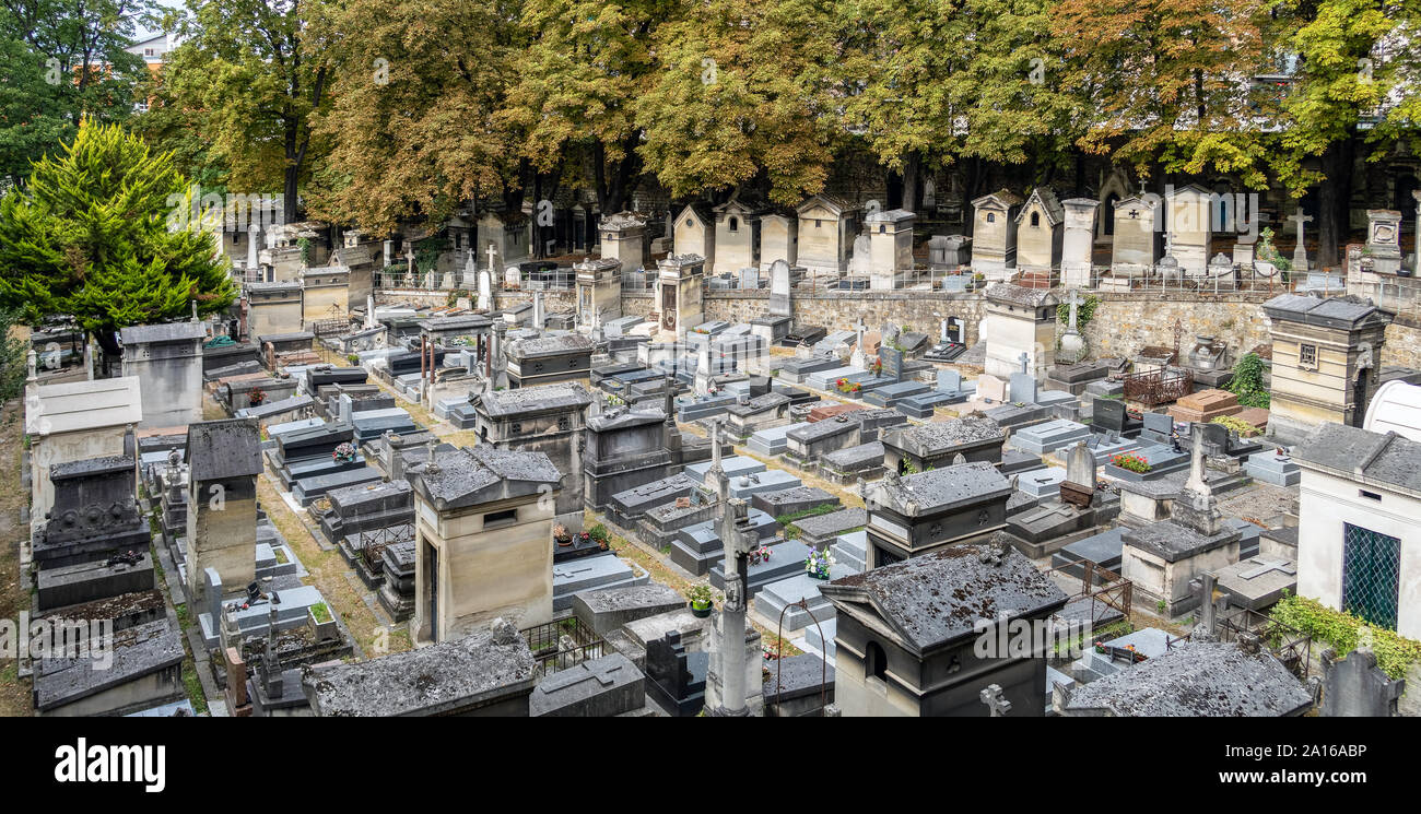 Gräber im Friedhof von Montmartre - Paris, Frankreich Stockfoto