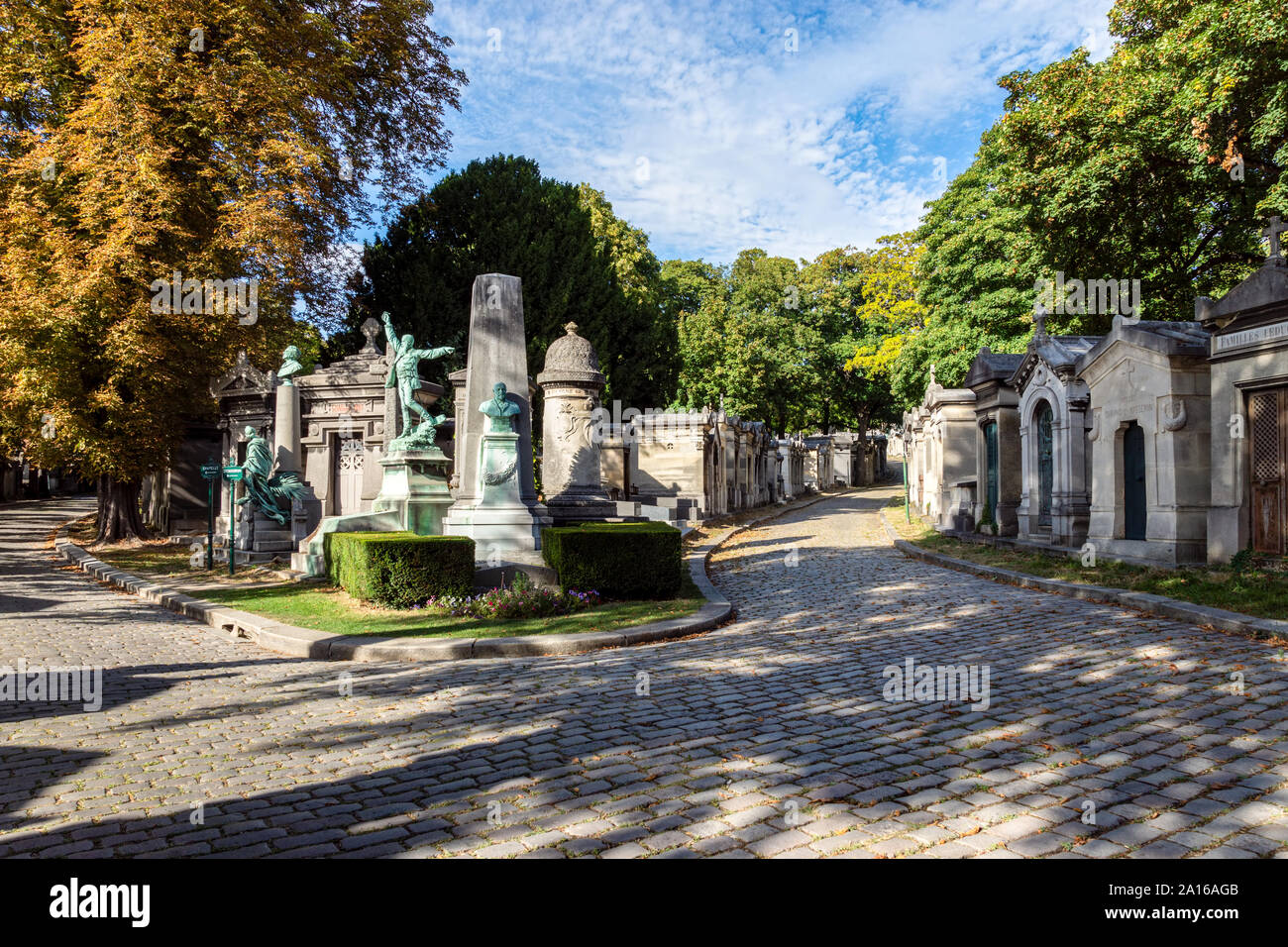 Gräber in Pere Lachaise Friedhof - Paris, Frankreich Stockfoto