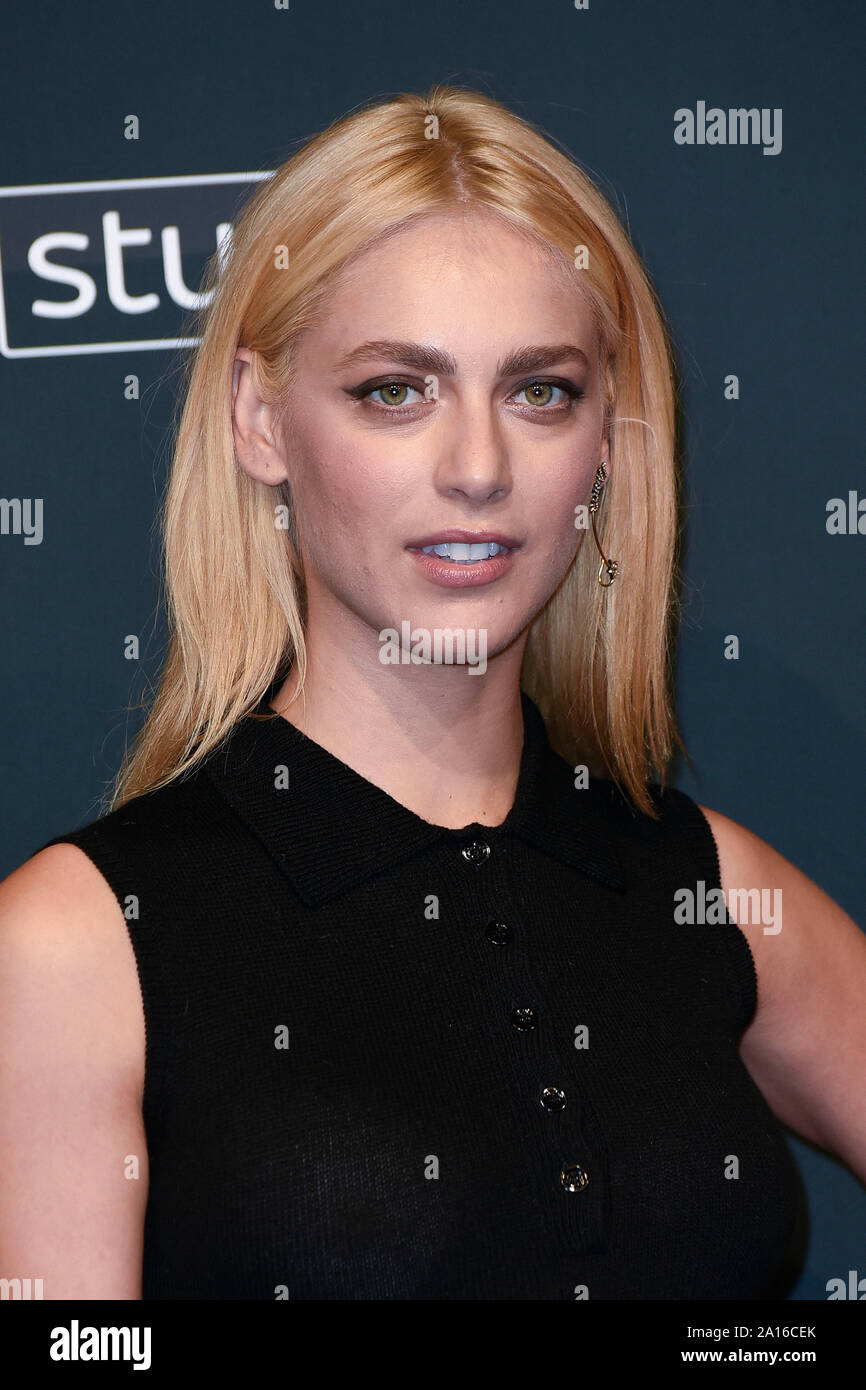 Italien, Rom, 24. September 2019: Die italienische Schauspielerin Miriam Leone besucht das fotoshooting von Sky-TV-Serie "1994" Foto © Fabio Mazzarella/Sintesi/Alamy S Stockfoto