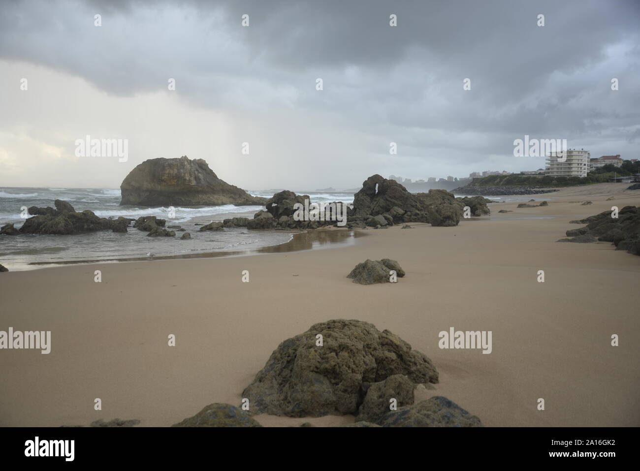 Turbulentes Wetter entlang der Küste von Südwestfrankreich, pasakdek Stockfoto