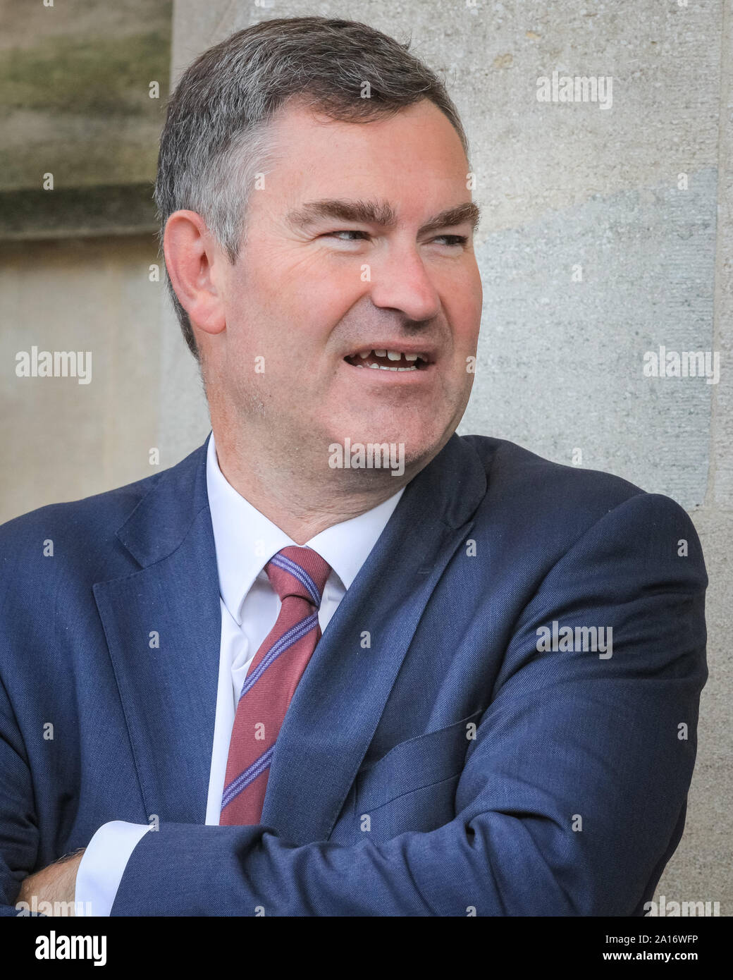 Westminster, London, UK, 24. Sep 2019. David Gauke, Konservativ, ehemaliger Minister für Justiz und Herrn Bundeskanzler, die von der Regierung Ende Juli zurückgetreten. Politiker und Kommentatoren aus allen Parteien sind in der hohen Nachfrage um Millbank, Studios, College Green und Gebäude auf dem heutigen Urteil zu kommentieren. Credit: Imageplotter/Alamy leben Nachrichten Stockfoto