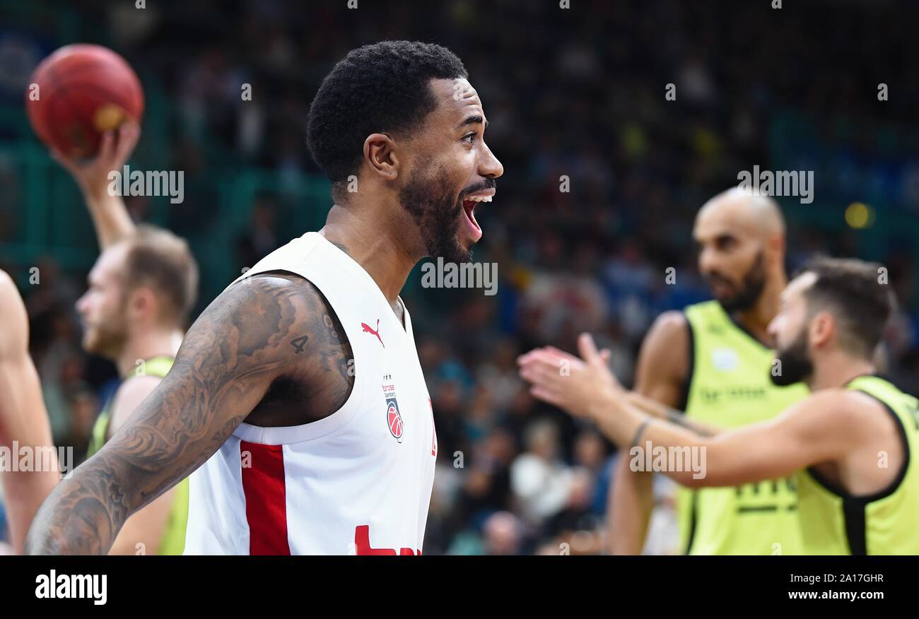 24. September 2019, Bayern: Basketball: Bundesliga, medi Bayreuth - Brose Bamberg, Hauptrunde, 1. Spieltag: Bambergs Bryce Taylor reagiert während des Spiels. Foto: Nicolas Armer/dpa Stockfoto